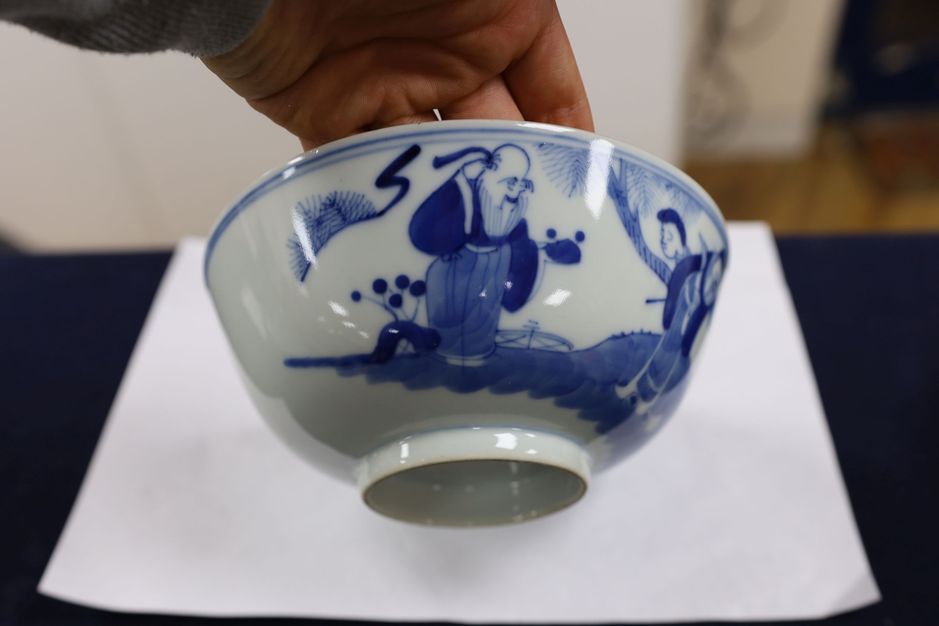 A collection of seven Chinese blue and white bowls 18cm